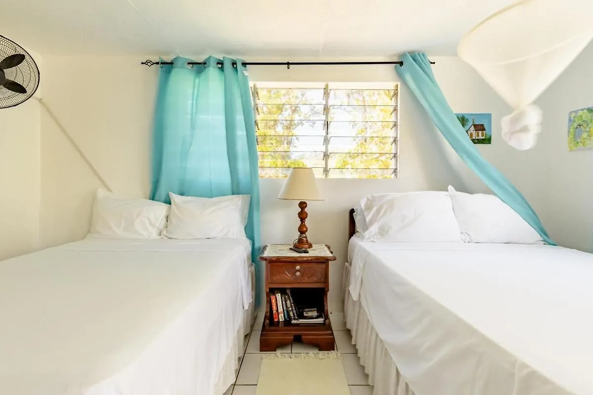 Rockside Villa - Oceanfront Paradise With Stunning Views Treasure Beach 0*,  Giamaica