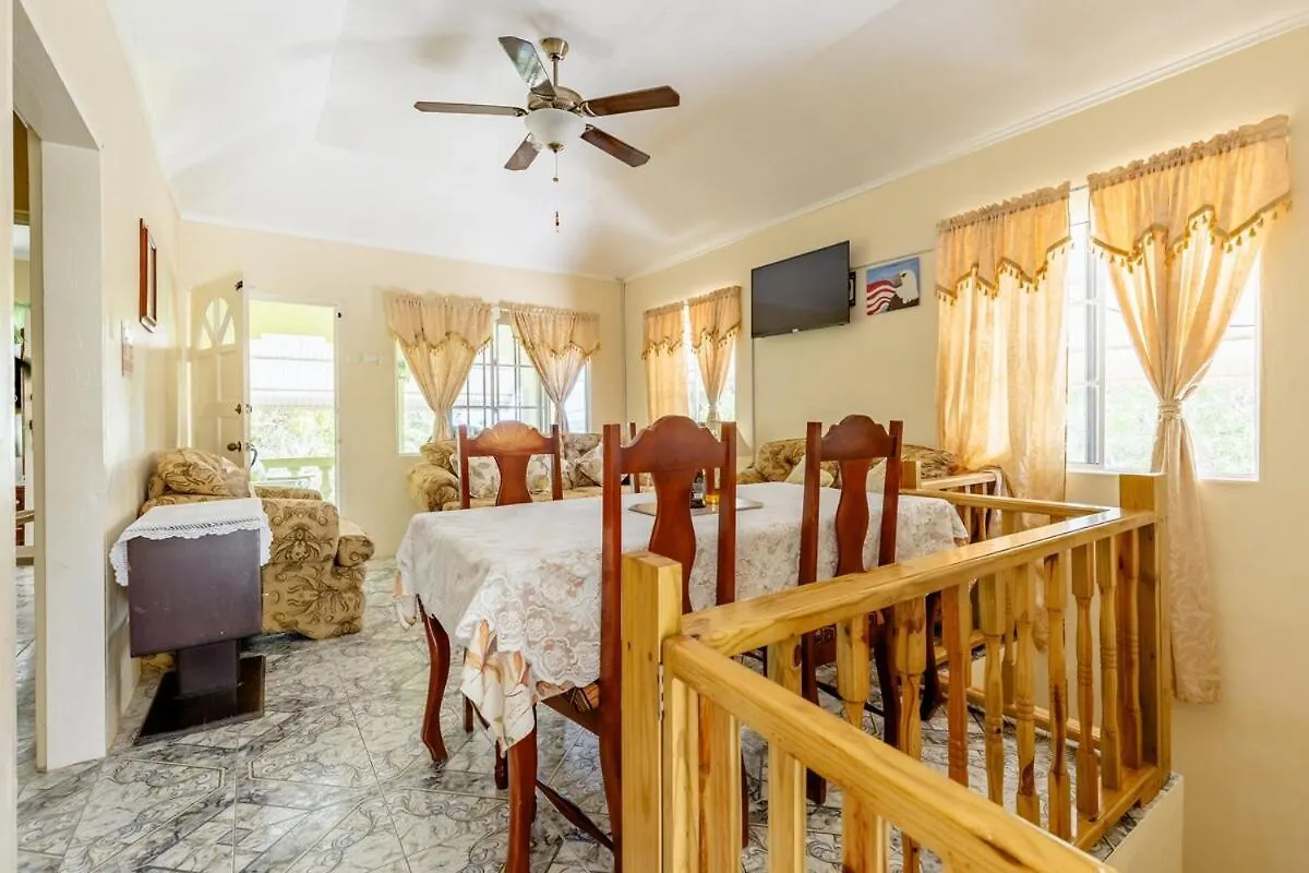 Nyaraló Rockside Villa - Oceanfront Paradise With Stunning Views Treasure Beach Jamaica